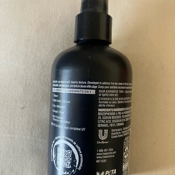 TRESemmé
USED BY PROFESSIONALS
ONEISTEP
TEXTURE - Picture 3 of 5